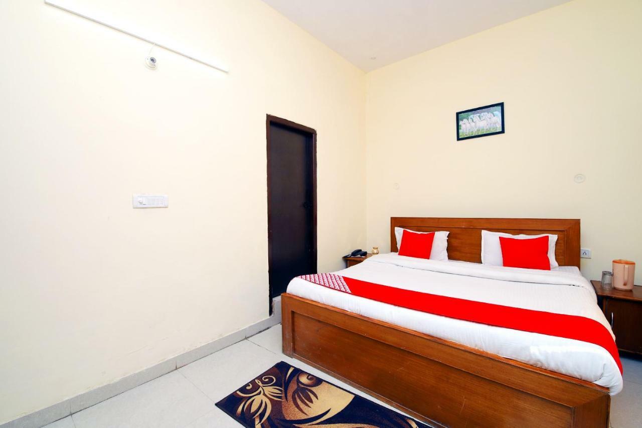 Oyo 8670 Hotel Usha Palace Mussoorie Exterior foto