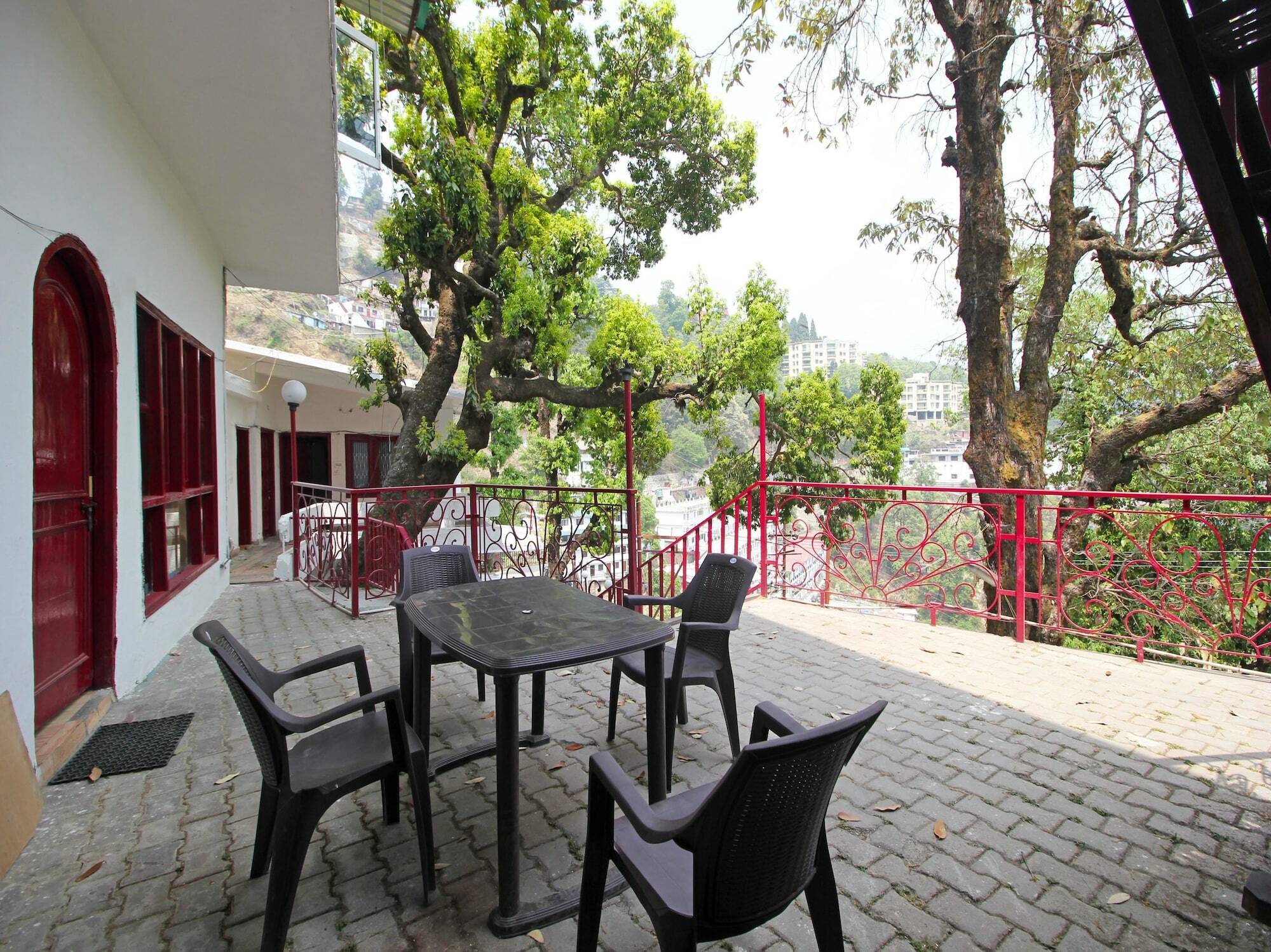 Oyo 8670 Hotel Usha Palace Mussoorie Exterior foto