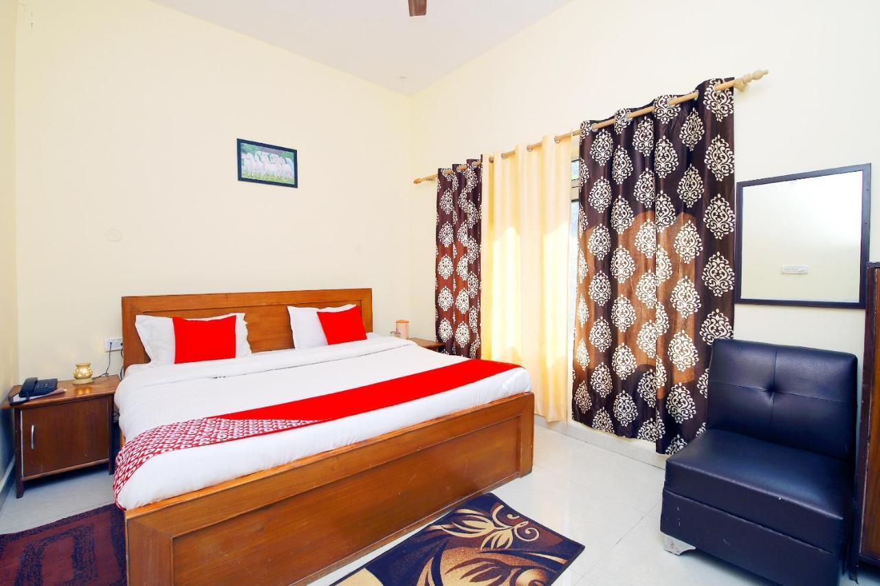 Oyo 8670 Hotel Usha Palace Mussoorie Exterior foto